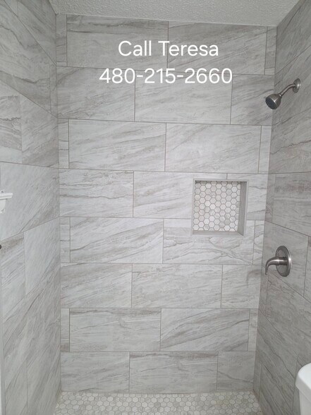 Building Photo - 4325 Chestnut Dr