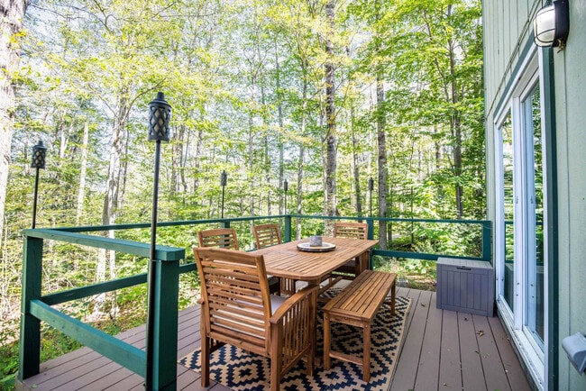 Building Photo - 32 Attitash Loop