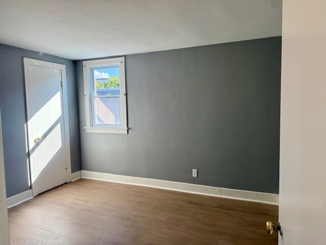 Building Photo - 81 Roberts Ave