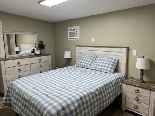 Building Photo - 109 N Charles St