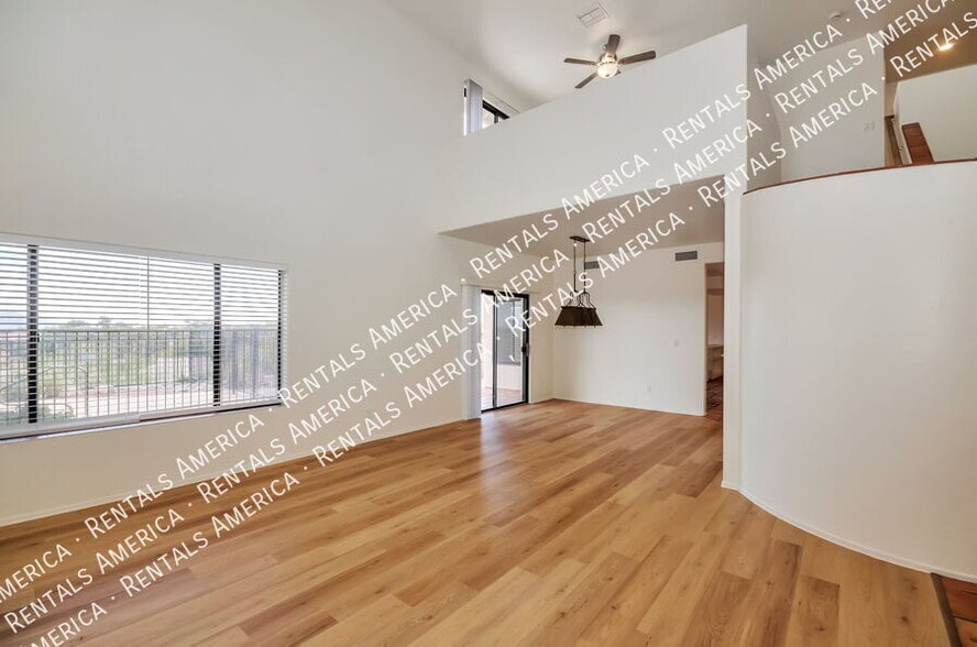 Building Photo - 1150 W Masters Cir