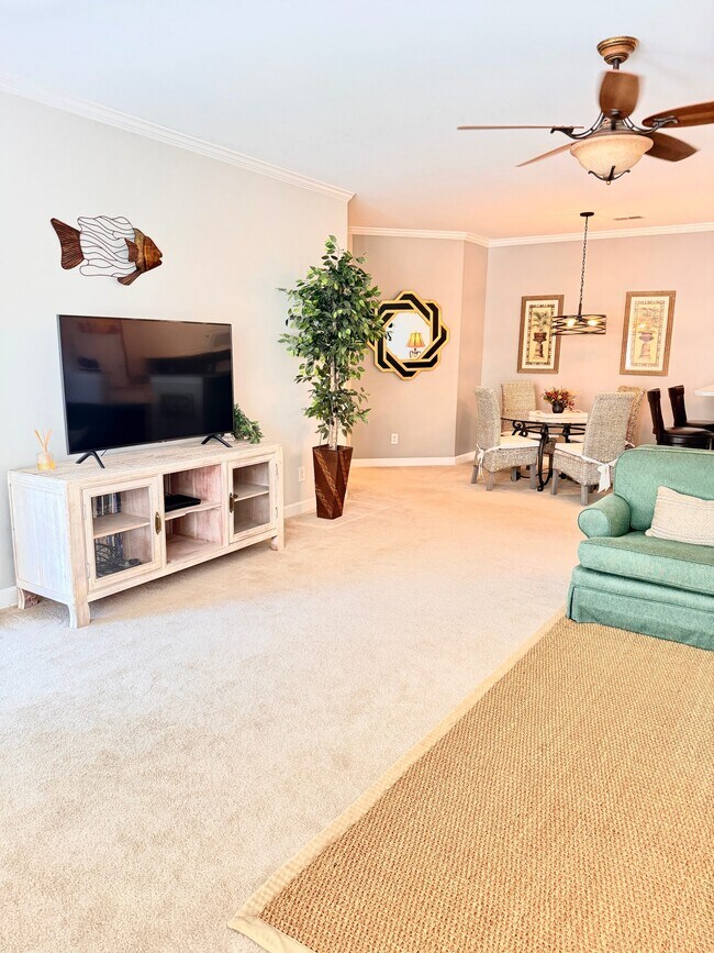 Building Photo - 1371 Hopton Cir