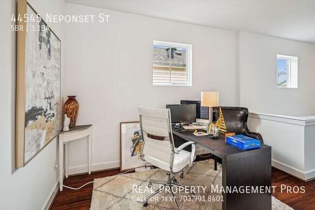 Building Photo - 44545 Neponset St