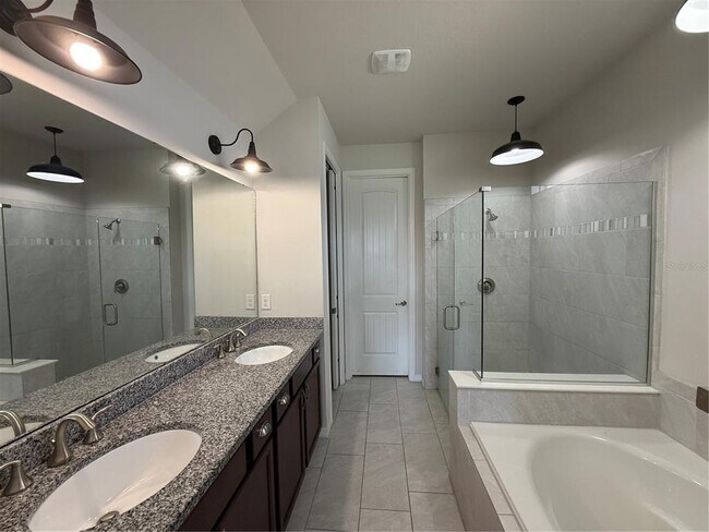 Building Photo - 7360 Pool Compass Loop