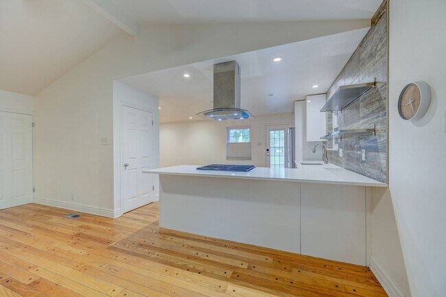 Building Photo - 3-Bedroom Home in Lindbergh School Distric...
