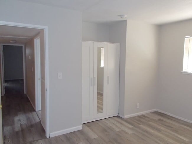 Building Photo - Spacious 4-Bedroom, 3-Bathroom Home with Open Floor Plan & Large Backyard – Prime Location!