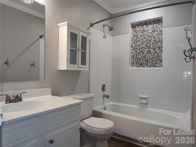 Building Photo - 7413 Doves Nest Cir
