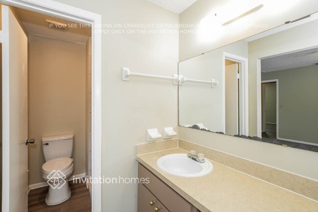 Building Photo - 7509 Willow Wisp Dr E
