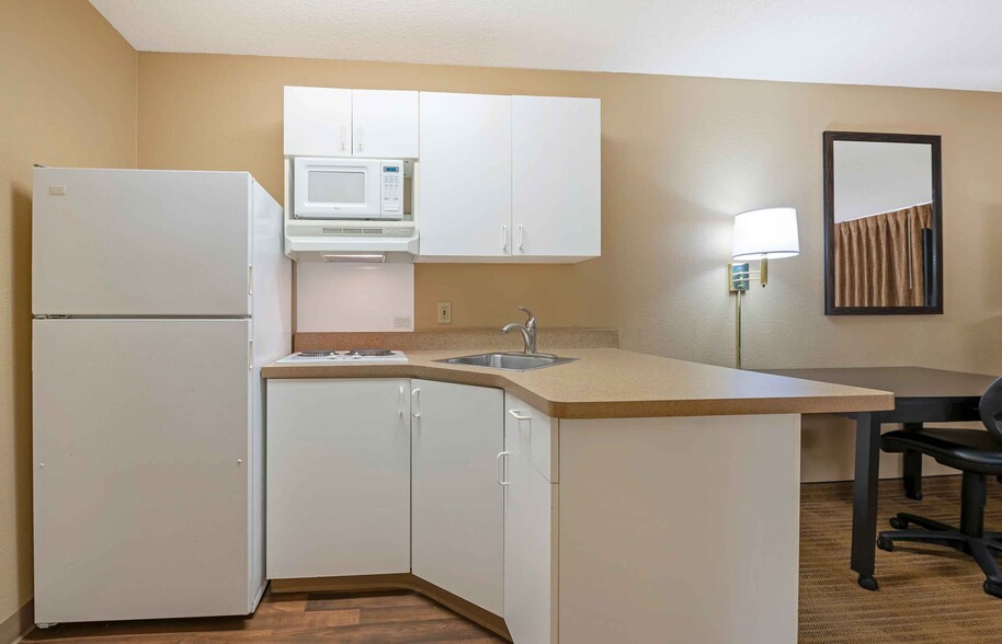 Building Photo - Furnished Studio-Columbus - Worthington