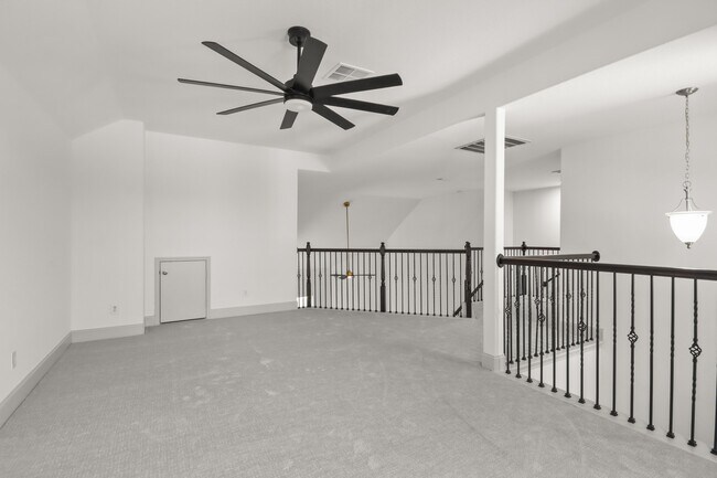 Building Photo - 71 Black Swan Pl