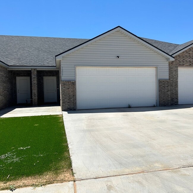 Primary Photo - 3-Bedroom Townhome Coming Soon!
