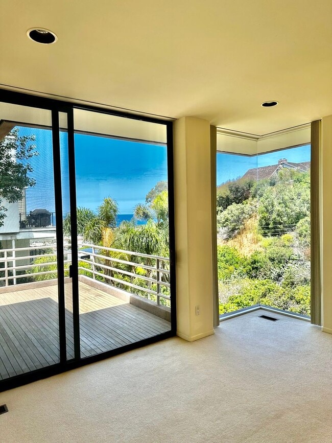 Building Photo - Private, Architect-Designed La Jolla Gem w/ Ocean View! MUST SEE!!!