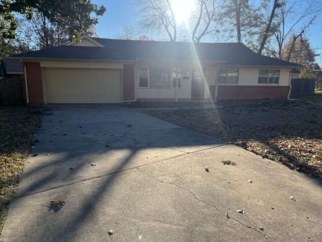 Building Photo - Beautiful home in Tulsa