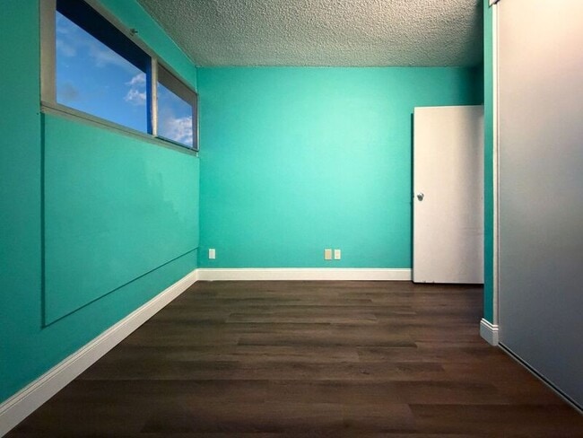 Building Photo - 1313 Lincoln St