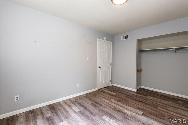 Building Photo - 3004 Pembroke Ln