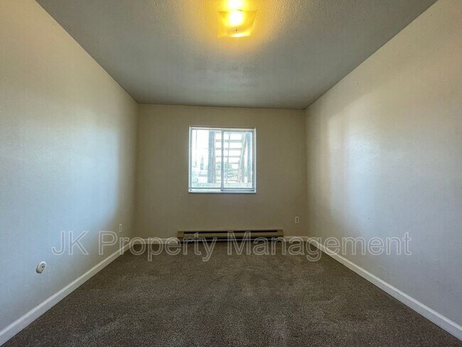 Building Photo - 4629 5th Ave S