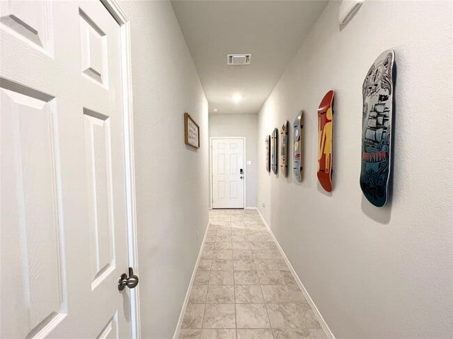 Building Photo - 544 Taggart Trail