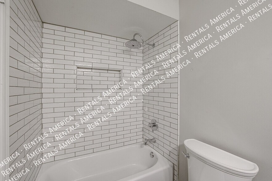 Building Photo - 10534 E Mercer Ln