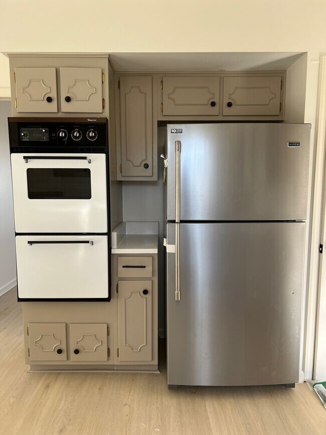 Building Photo - West Lafayette Home, Fenced Backyard, Attached 2 Car Garage, Stainless Appliances, Full Basement