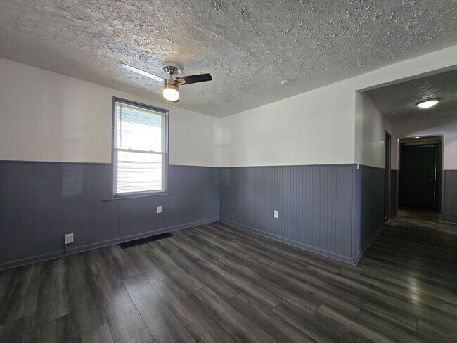 Building Photo - 2832 Rushland Dr