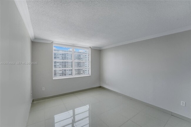 Building Photo - 2780 NE 183rd St