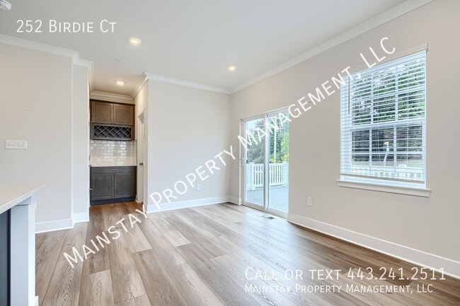 Building Photo - 252 Birdie Ct