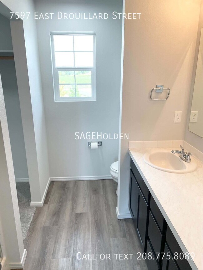 Building Photo - 7597 E Drouillard St