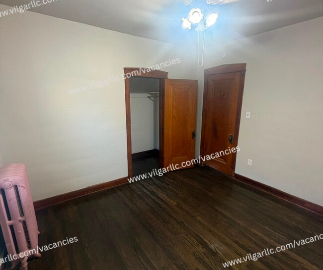 Building Photo - 5417 Wood Ave