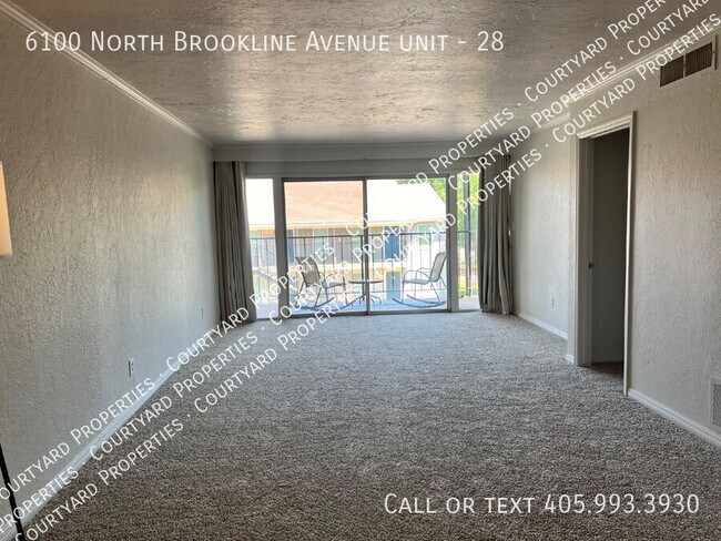 Building Photo - 6100 N Brookline Ave