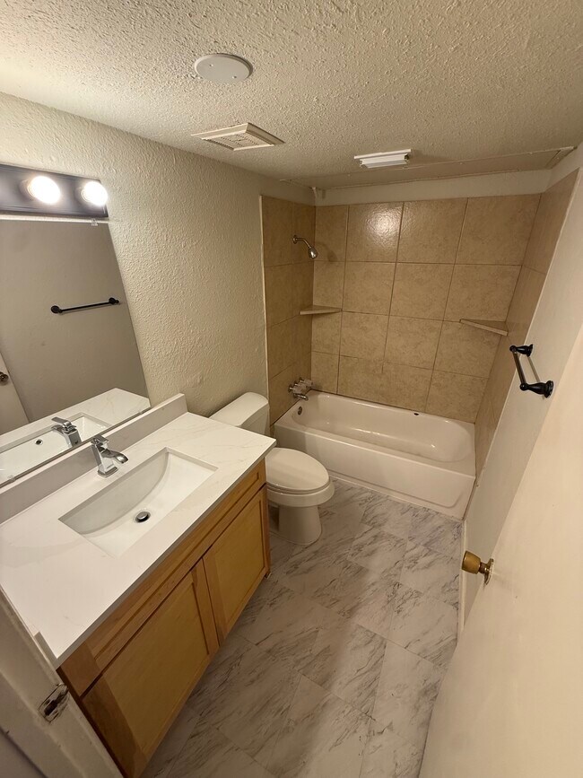 Building Photo - 534-536 Seagoville
