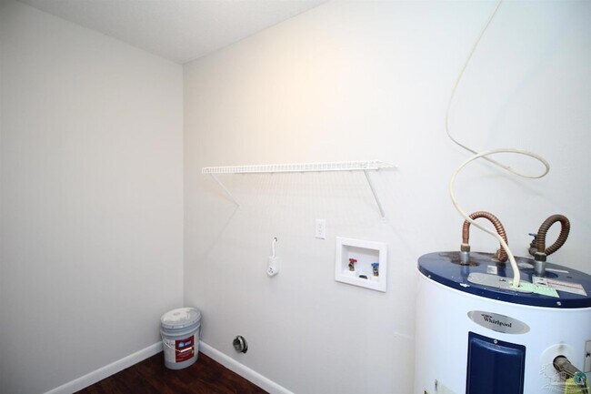 Building Photo - 5078 Barbara Ln