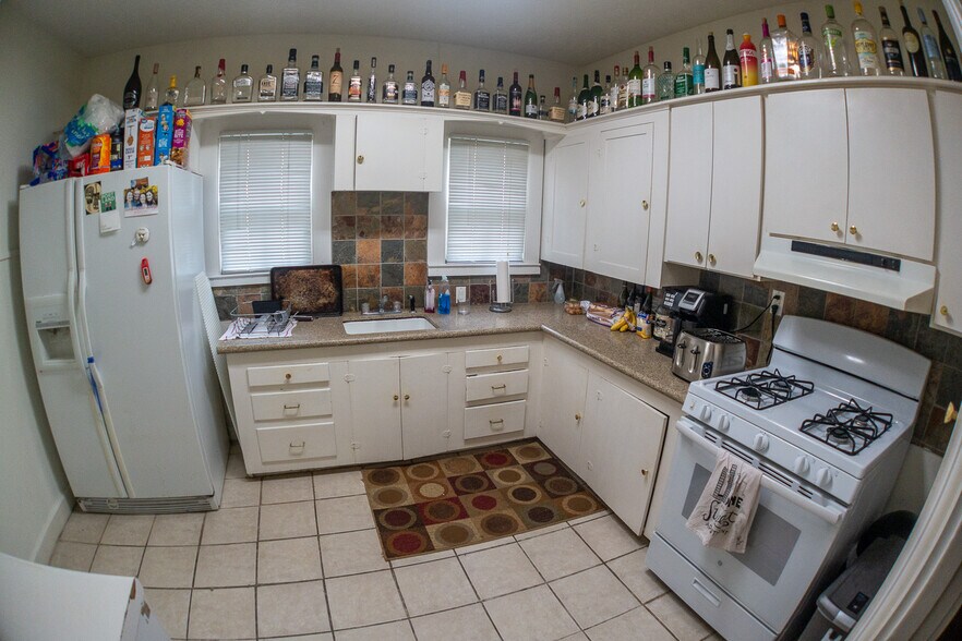 Building Photo - 1903 David St