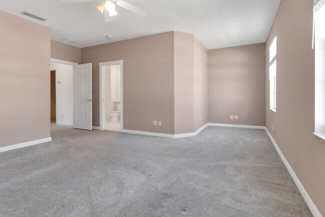 Building Photo - 28721 Alessandria Cir
