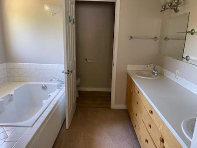 Building Photo - North Gig Harbor 3 bed 2.5 bath ~2,600sqft