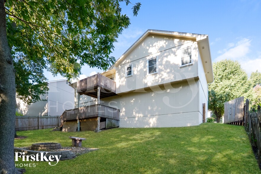 Building Photo - 8705 N Wayland Ave