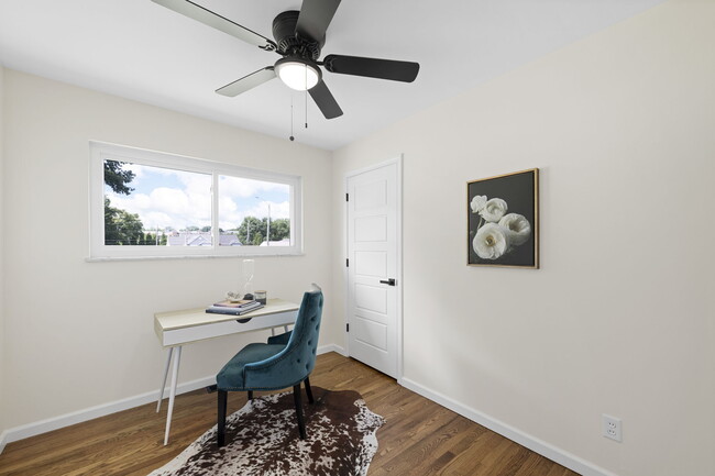 Building Photo - 7944 Lavington Dr