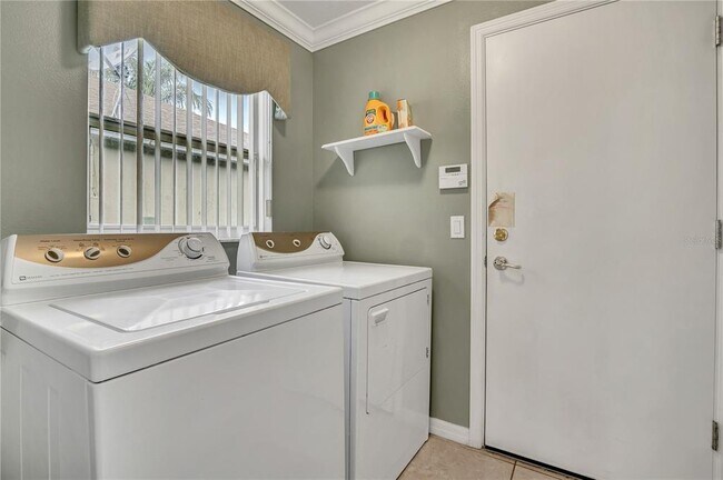 Building Photo - 9966 Brodbeck Blvd