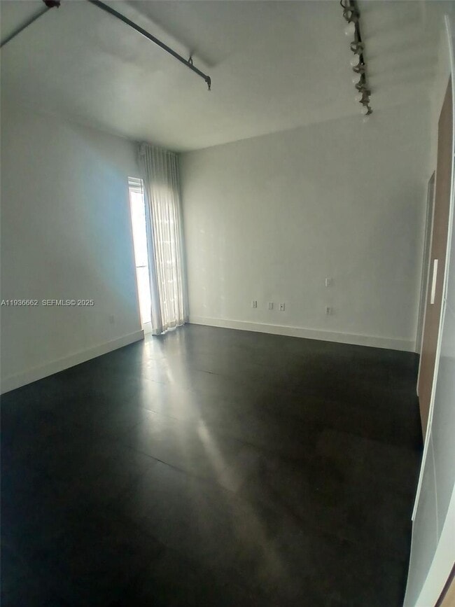 Building Photo - 1700 Meridian Ave