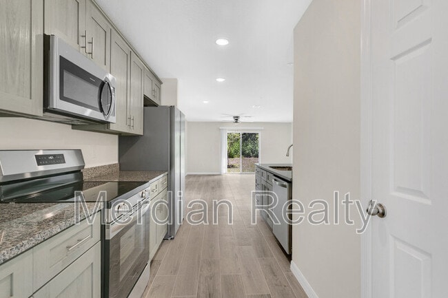 Building Photo - 3502 Fox Hollow Dr