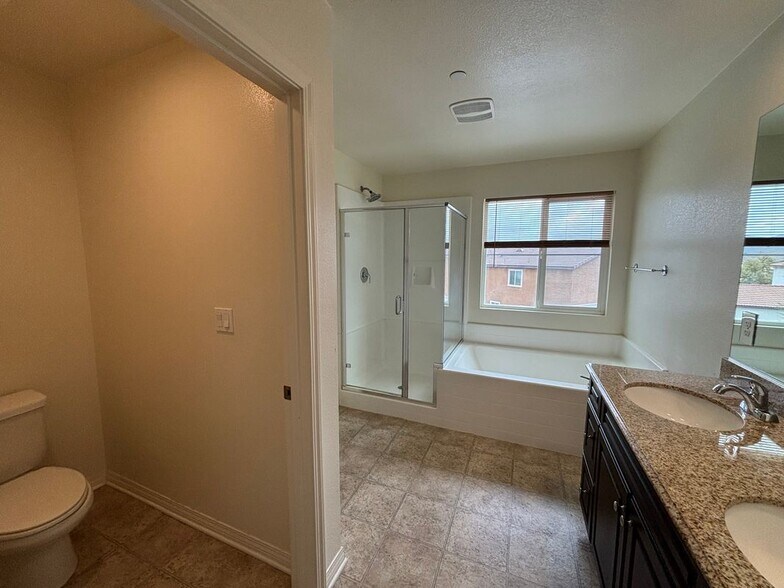 Building Photo - 12828 Shawnee