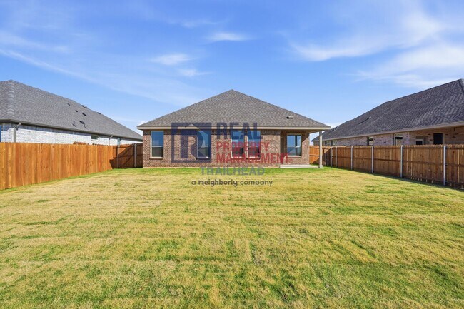 Building Photo - Inviting 4-Bedroom Home with Open Layout in Bella Vista