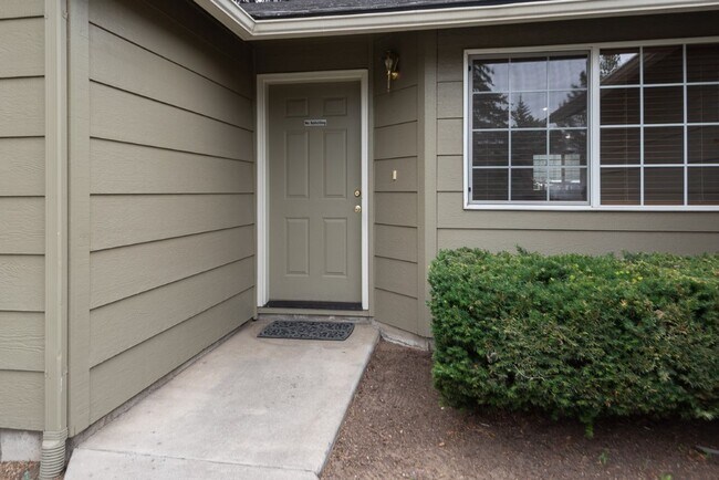 Building Photo - 63251 Gallop Ct