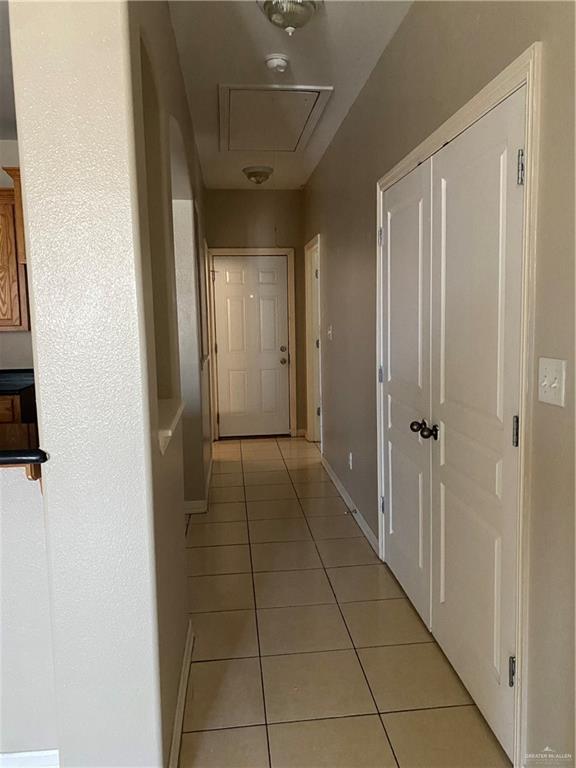 Building Photo - 19 Scottland Dr