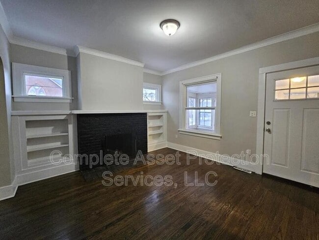 Building Photo - 6404 Harrison Ave