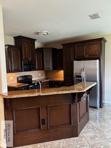 Building Photo - 6654 Pino Azul Dr