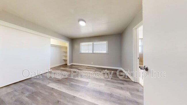 Building Photo - 824 15th St