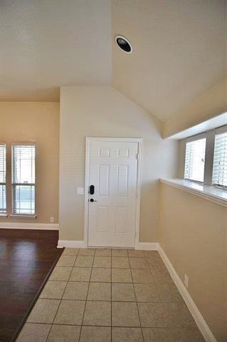 Building Photo - 6613 Meadow Glen Dr