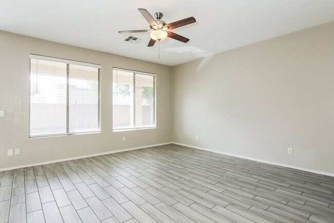 Building Photo - 13797 W Redfield Rd