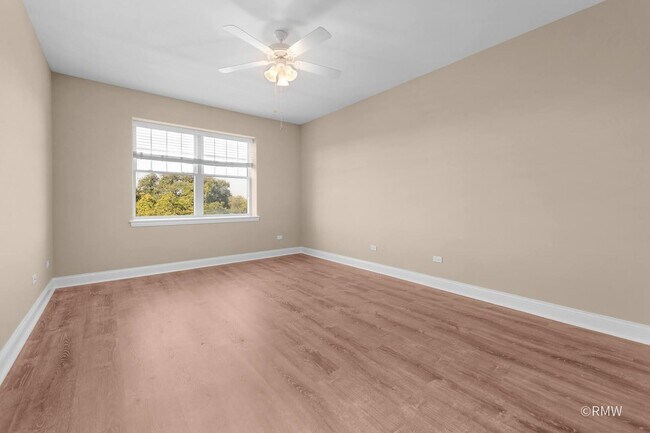 Building Photo - 2 Itasca Rd