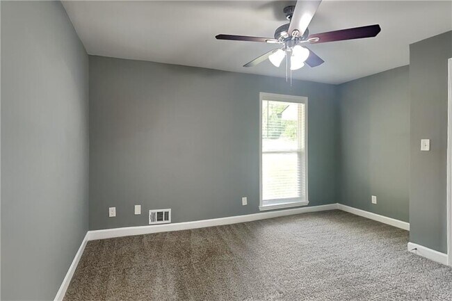 Building Photo - 3832 Meadow Ln